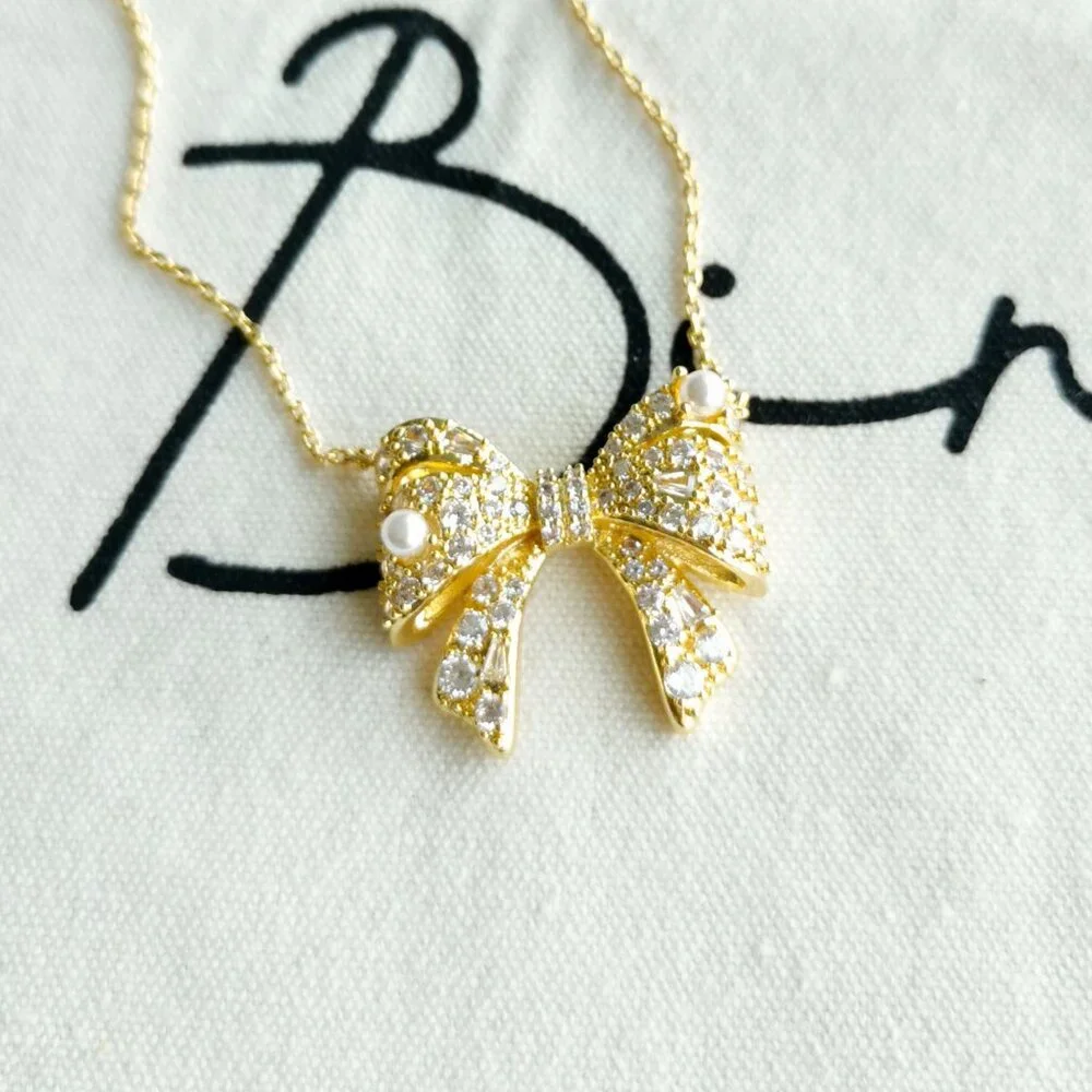 Kendra Scott Bow Necklace - Krista - White Mix Gold - Picture 2 of 4
